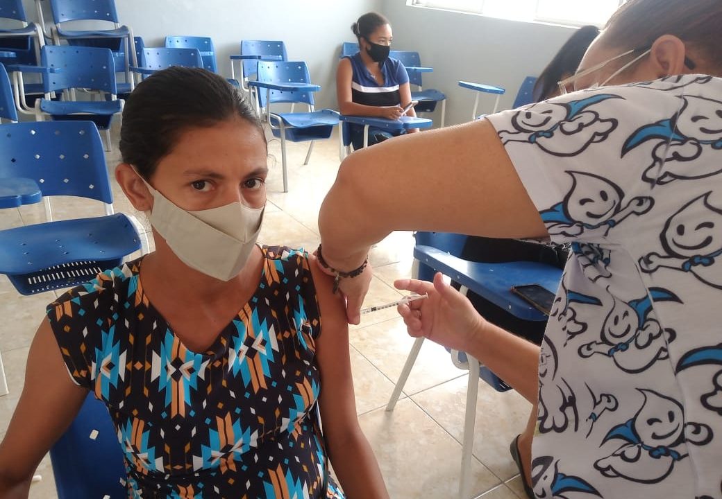 Gestantes e Puérperas de Belmonte recebem vacina da Pfizer contra a Covid-19